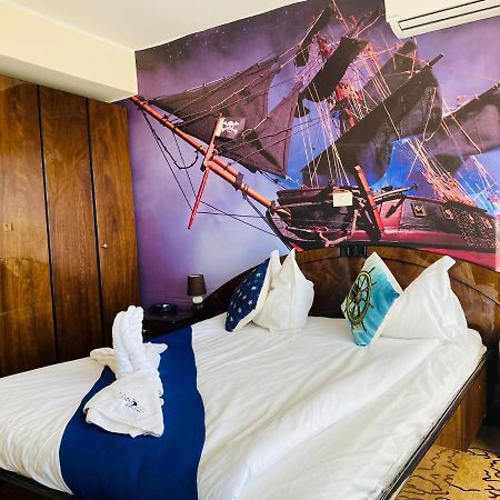 Pirates Resort Mamaia Eksteriør bilde